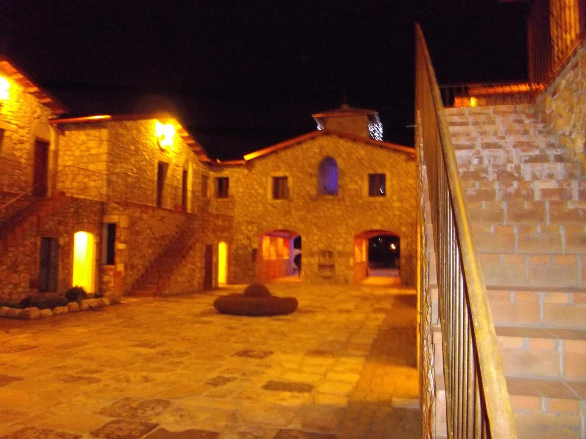 Hotel Il Feudo Dei Pierleoni Celano Habitación foto