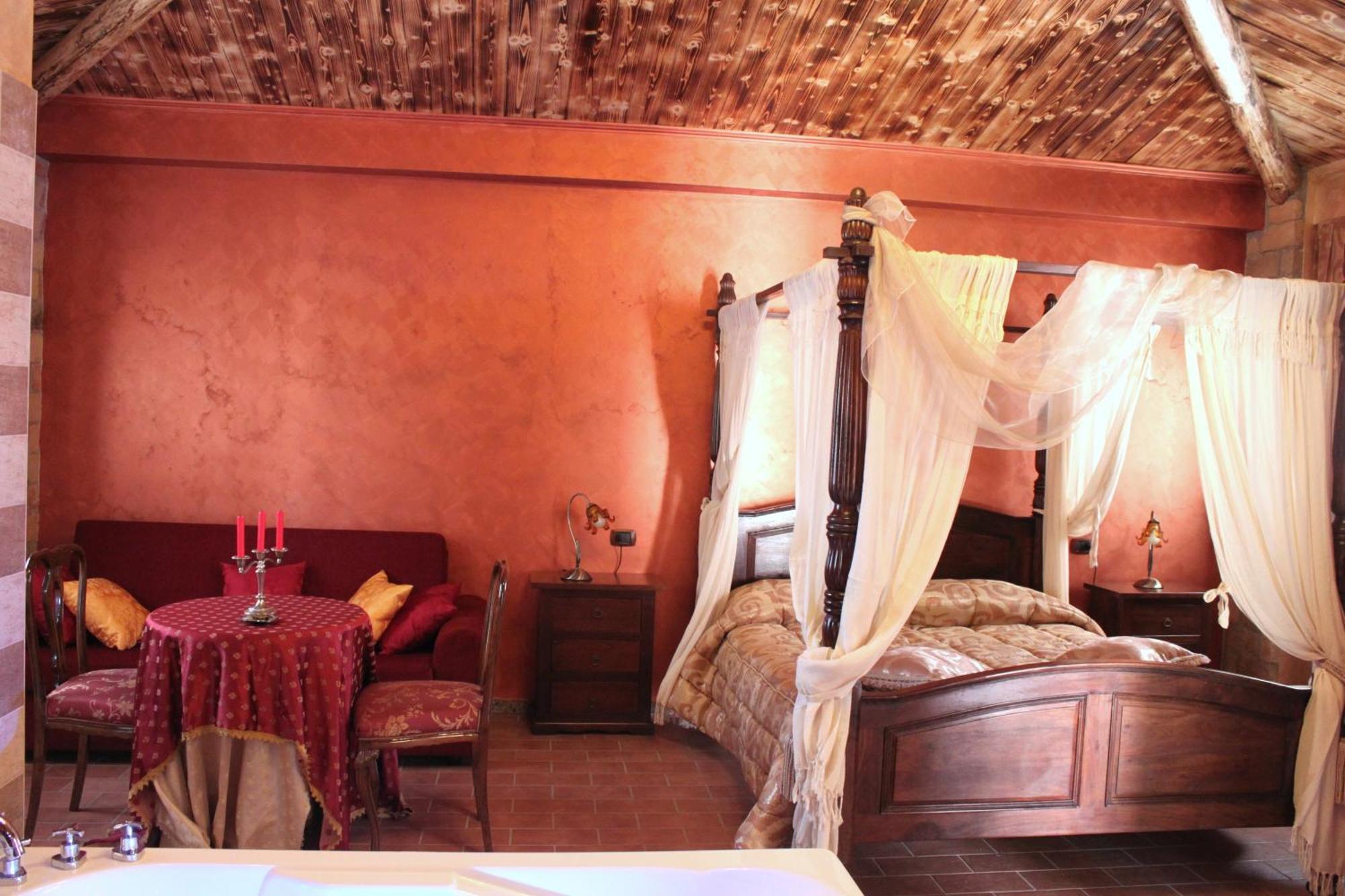 Hotel Il Feudo Dei Pierleoni Celano Habitación foto