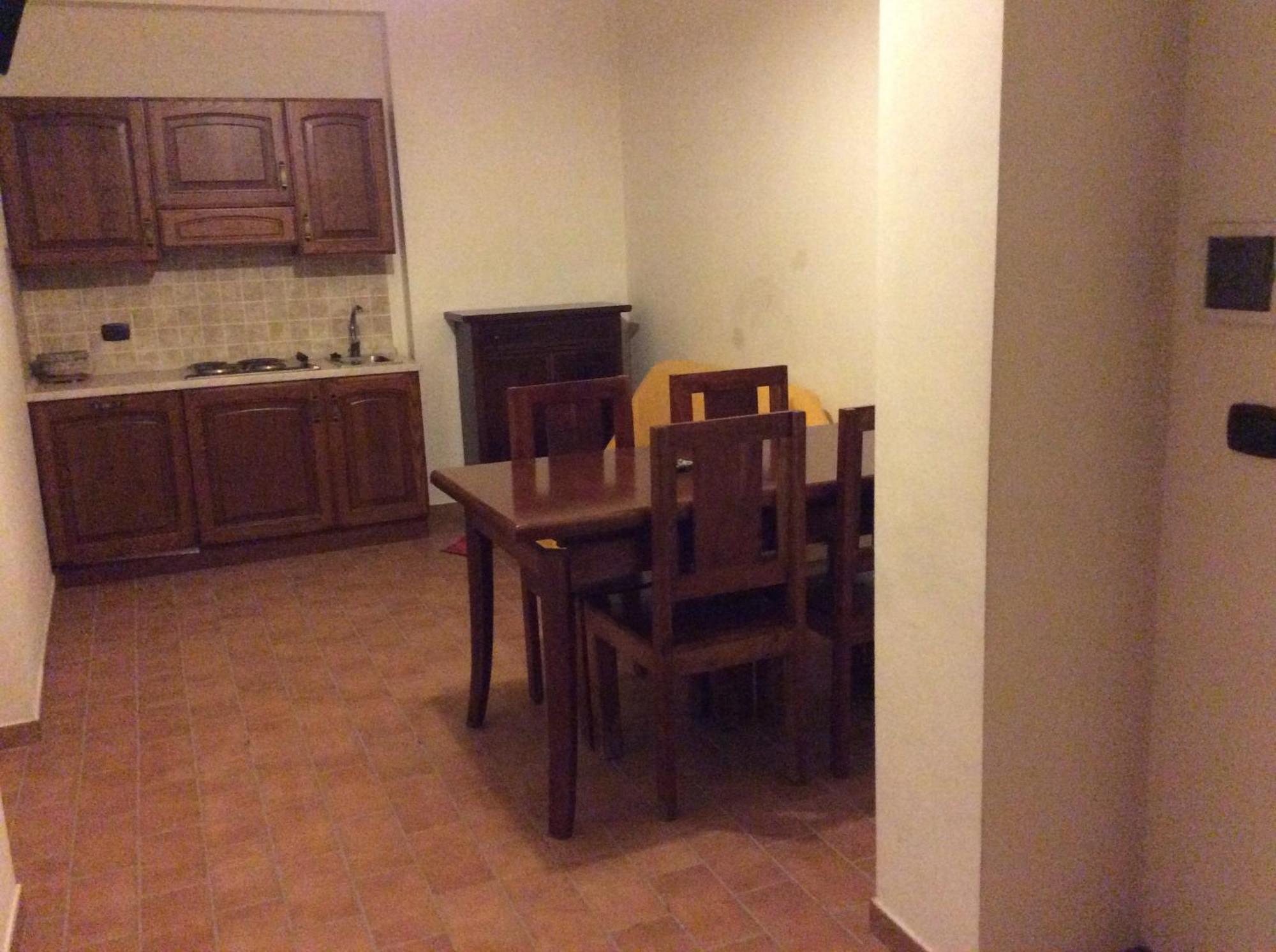 Hotel Il Feudo Dei Pierleoni Celano Habitación foto